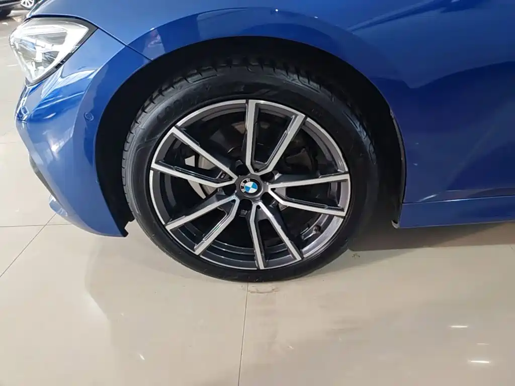 BMW 3 Series — миниатюра 23