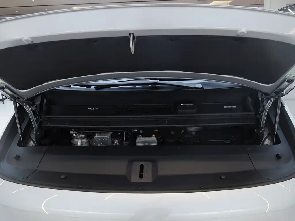 Li Auto Li MEGA — миниатюра 19