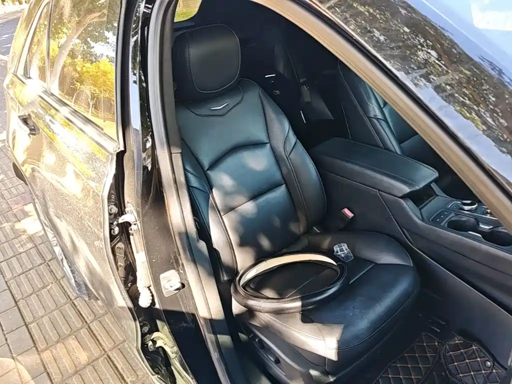 Cadillac XT4 — миниатюра 25
