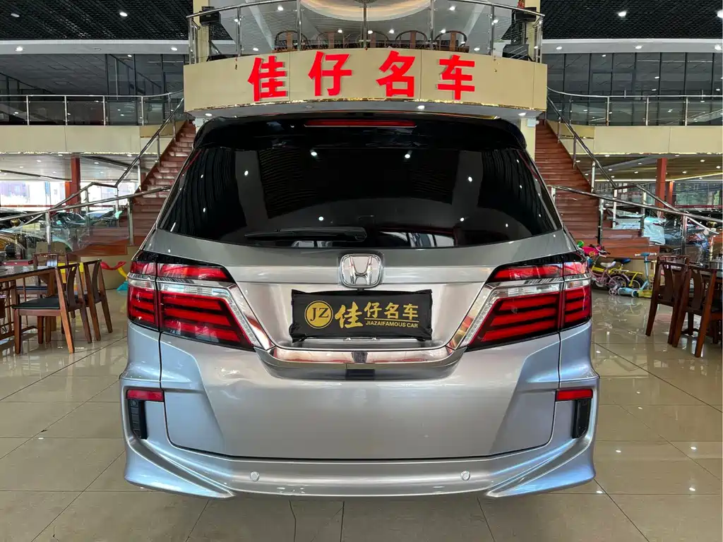 Honda Elysion — миниатюра 5