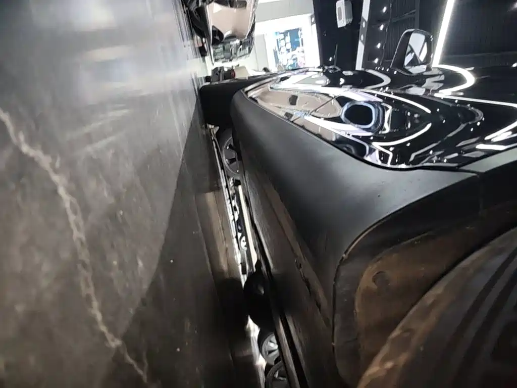 Tesla Model Y — миниатюра 22