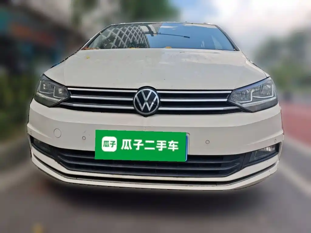 Volkswagen Touran — миниатюра 2
