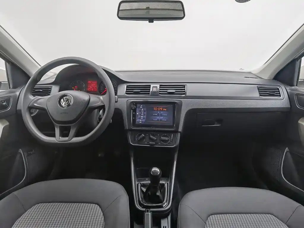 Volkswagen Santana — миниатюра 5