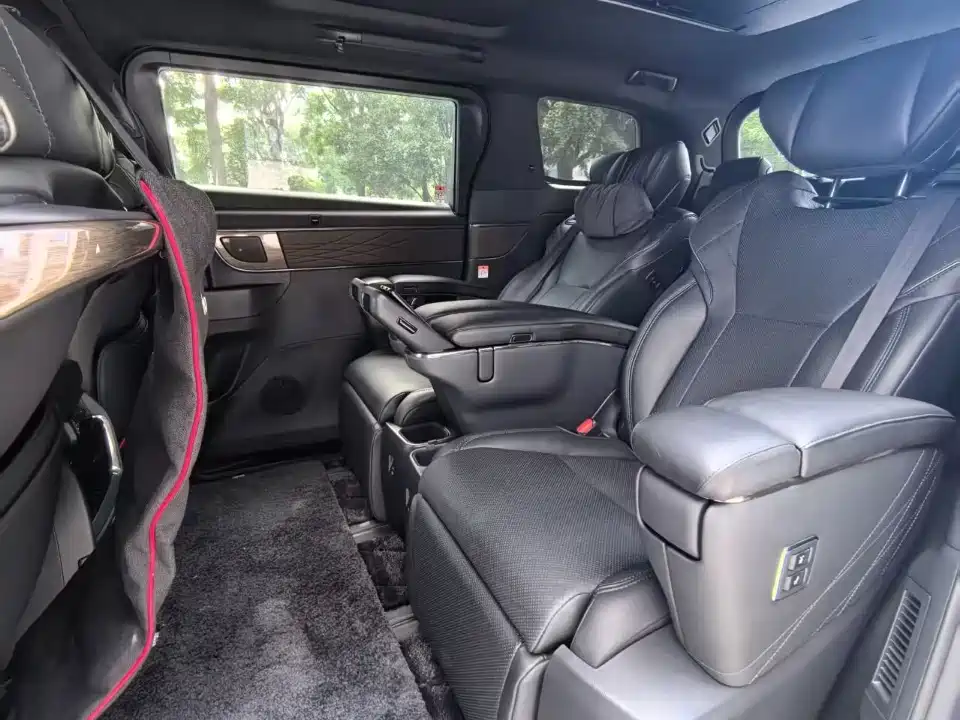 Toyota Vellfire — миниатюра 5