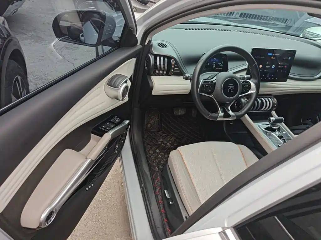 BYD Yuan Plus — миниатюра 16
