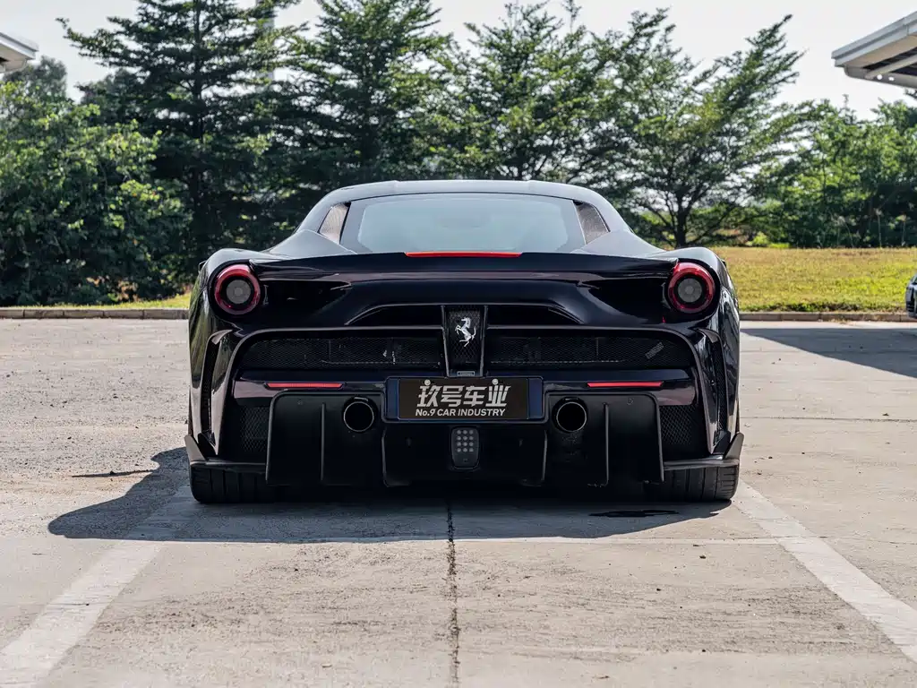 Ferrari 488 — миниатюра 4