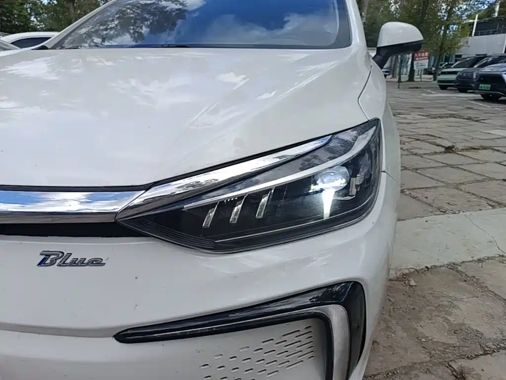 BAIC EU5 — миниатюра 24