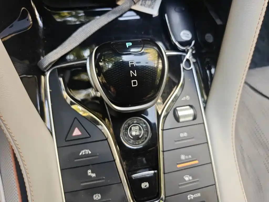 BYD PLUS New Energy — миниатюра 10