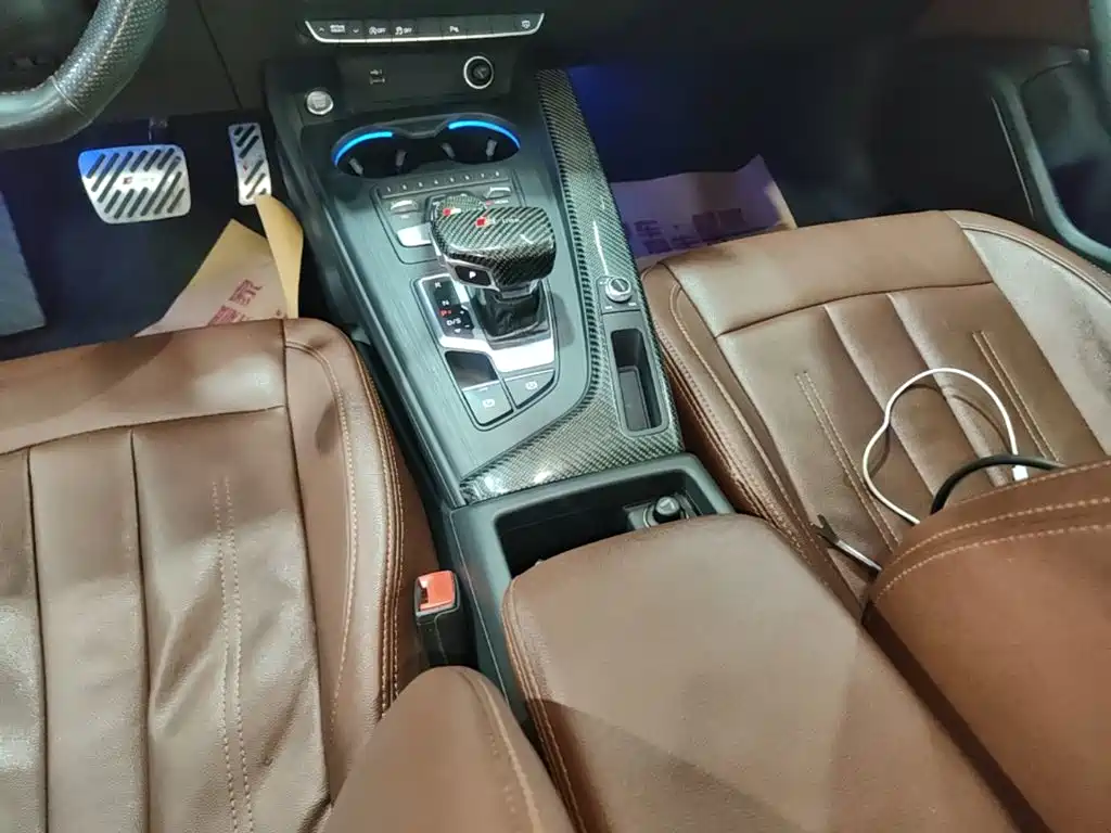 Audi A4L — миниатюра 14