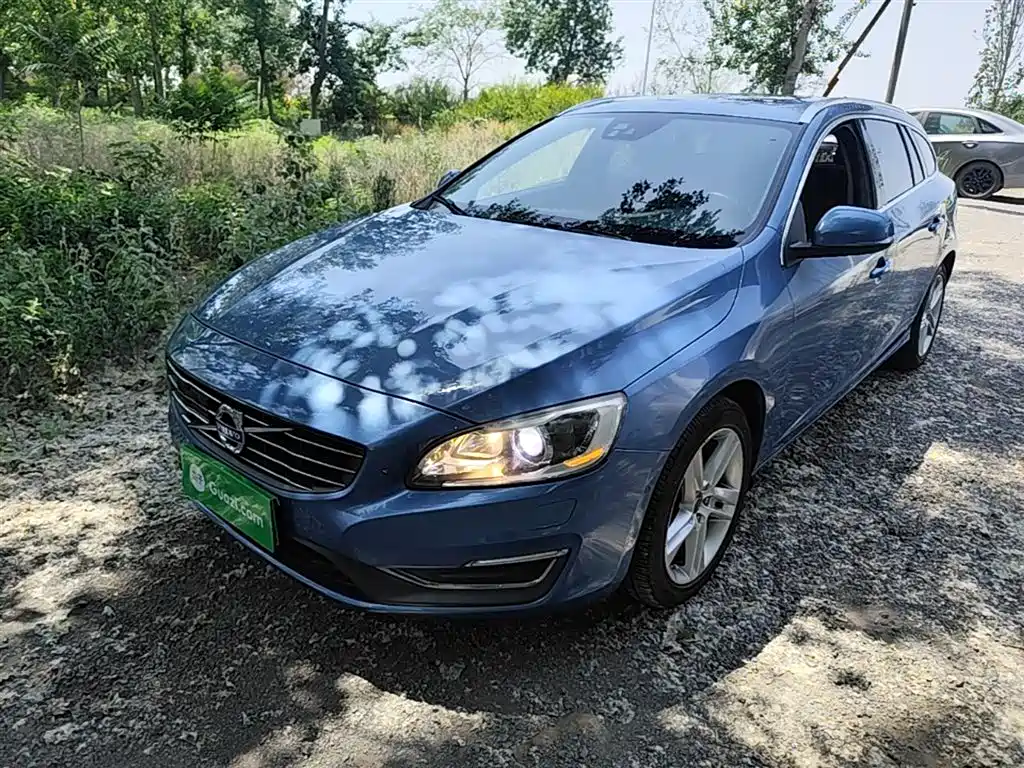 Volvo V60 2015