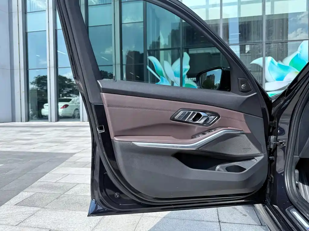 BMW 3 Series — миниатюра 11