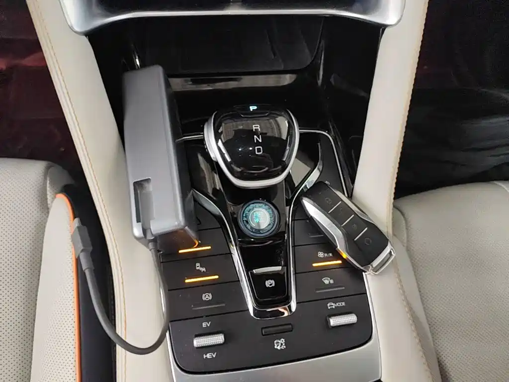 BYD PLUS New Energy — миниатюра 14