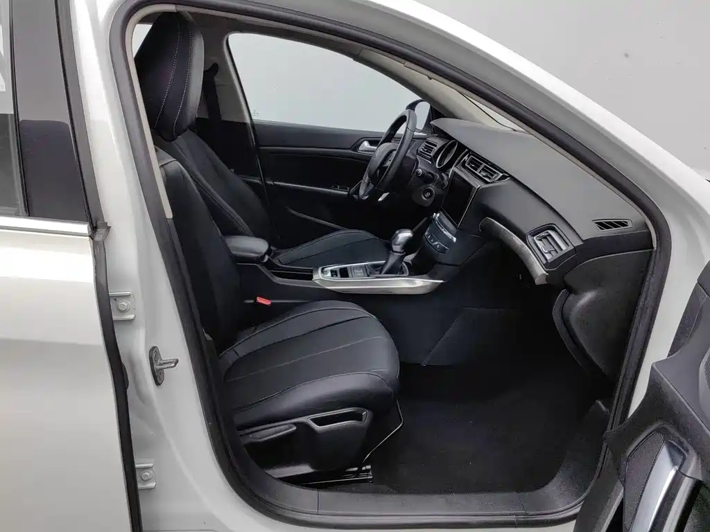 Peugeot 408 — миниатюра 23