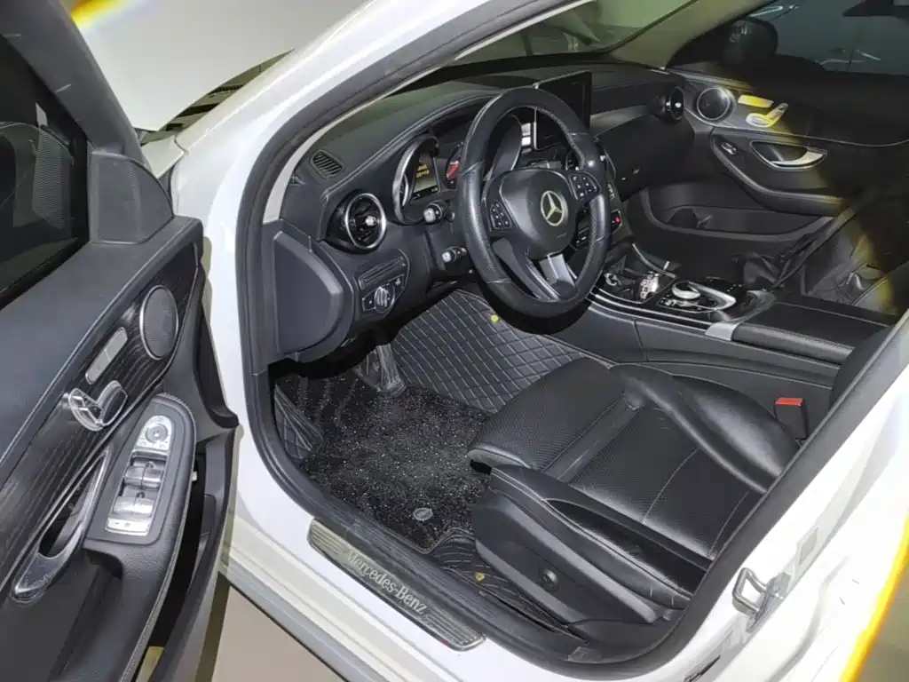 Mercedes-Benz C-Class — миниатюра 16