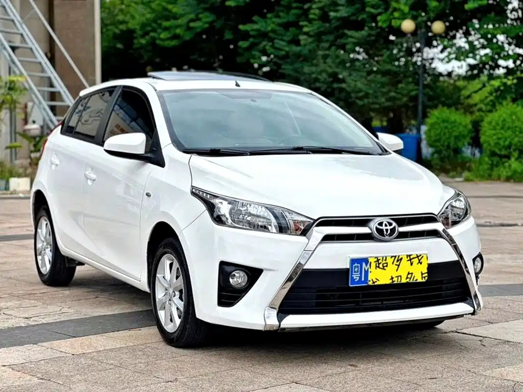 Toyota Yaris L — миниатюра 3