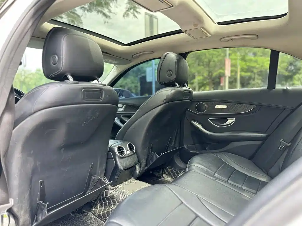 Mercedes-Benz C-Class — миниатюра 17