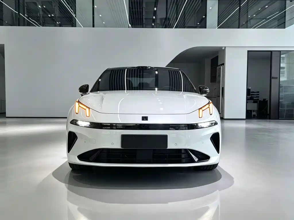 Lynk & Co 07 EM-P — миниатюра 2