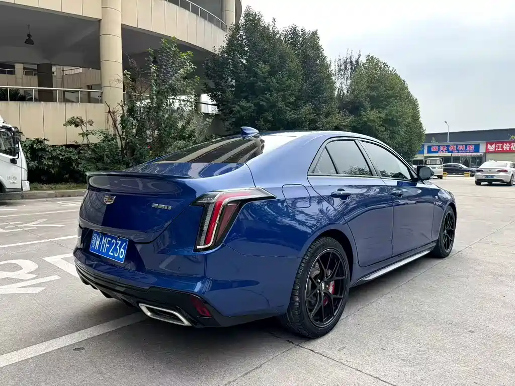 CADILLAC CT4