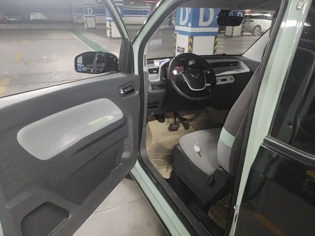 Wuling MINIEV — миниатюра 19
