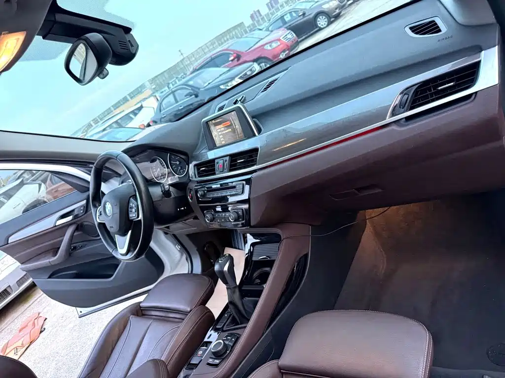BMW X1 — миниатюра 13