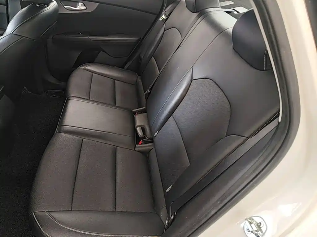 Kia K3 — миниатюра 17