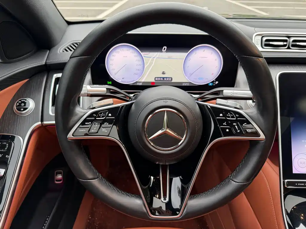 Mercedes-Benz S-Class — миниатюра 11