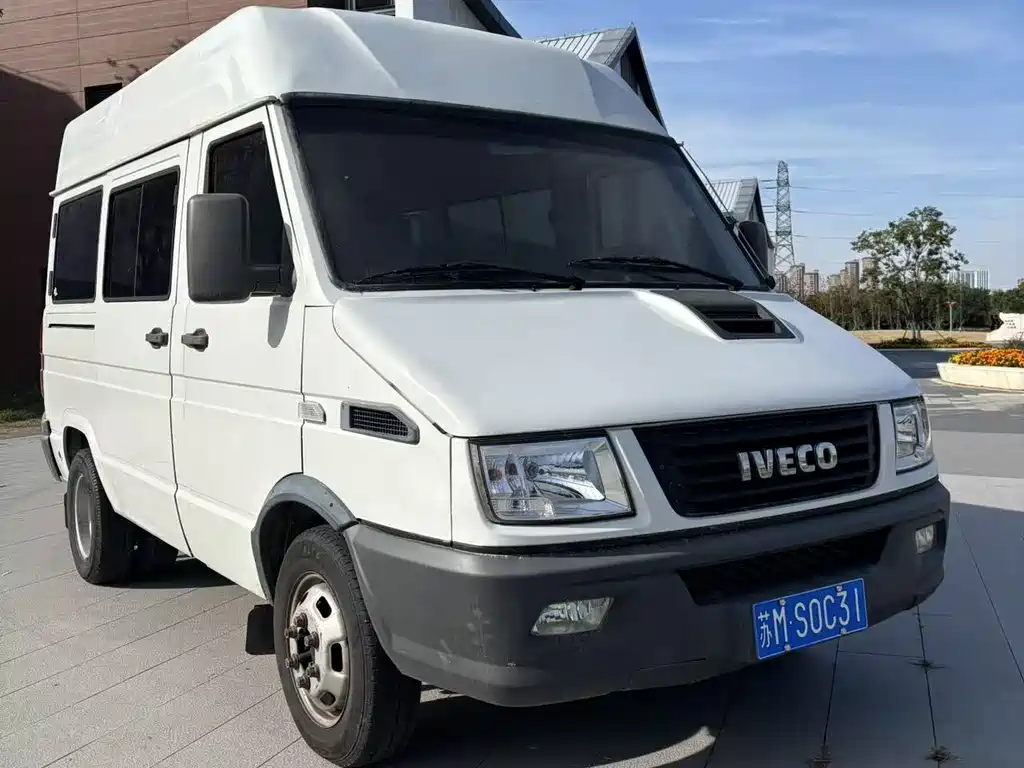 IVECO PROUD