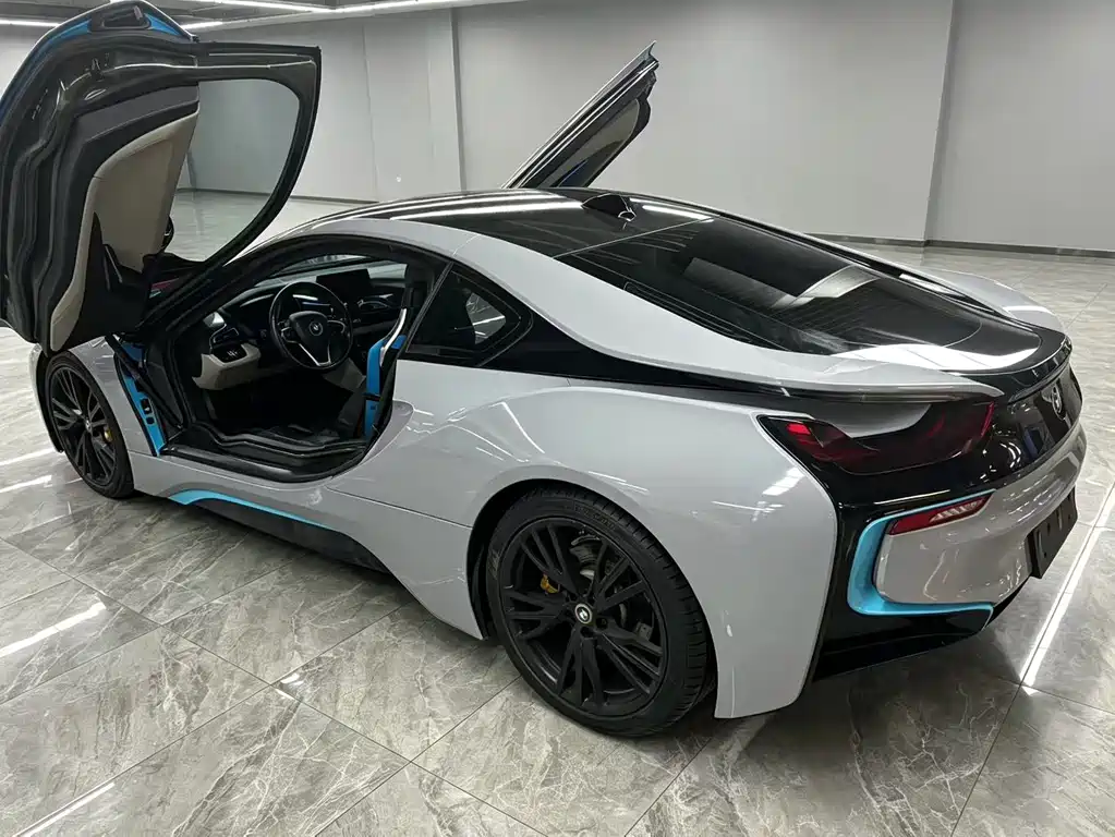 BMW i8 — миниатюра 6
