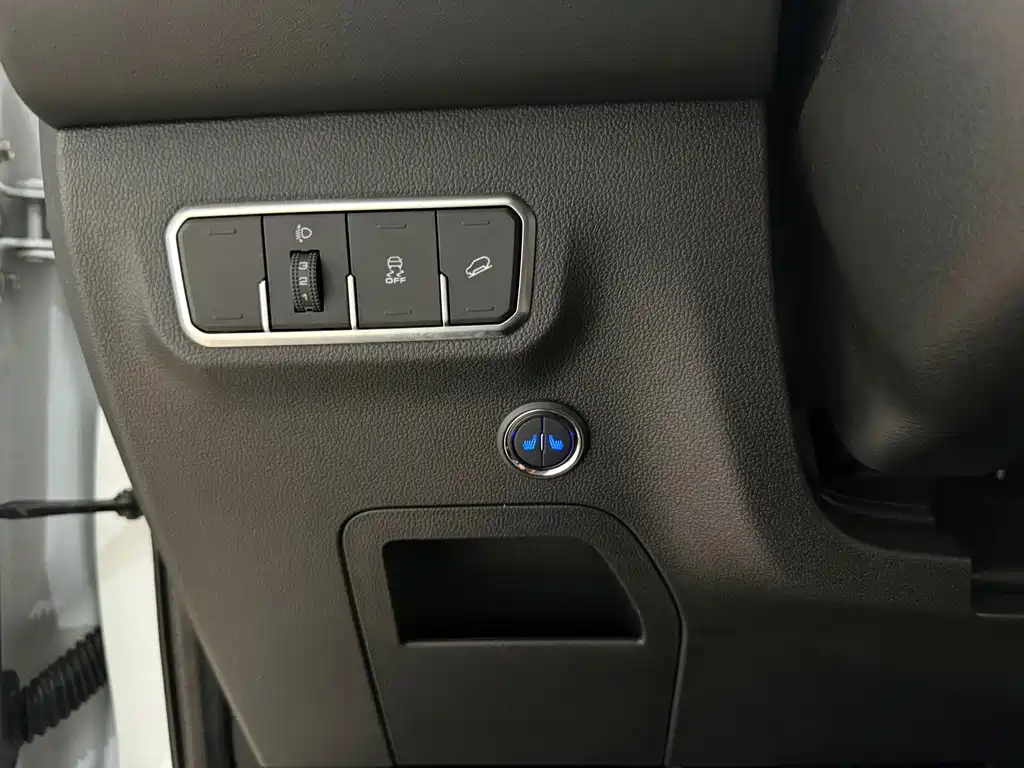 Haval M6 PLUS 1.5T Manual Elite Connected Type, фото 17