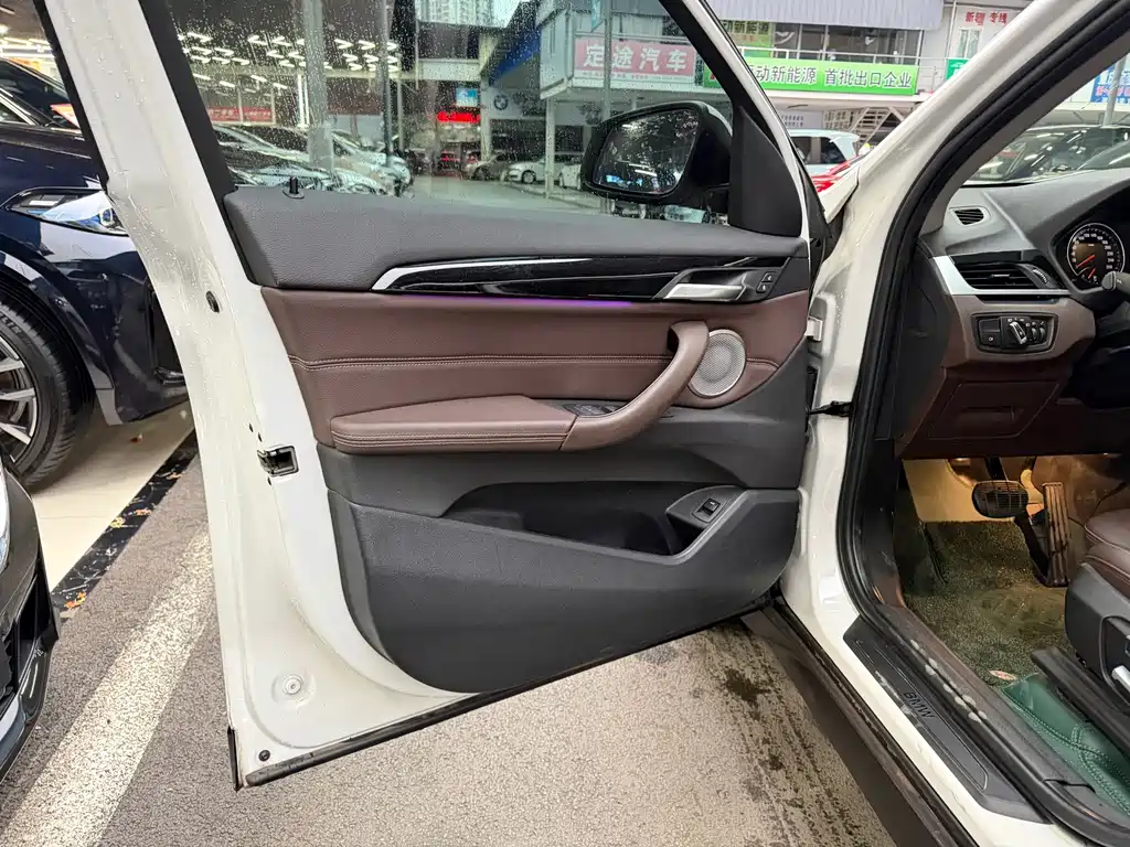 BMW X1 — миниатюра 10