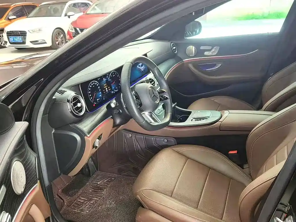 MERCEDES-BENZ E CLASS