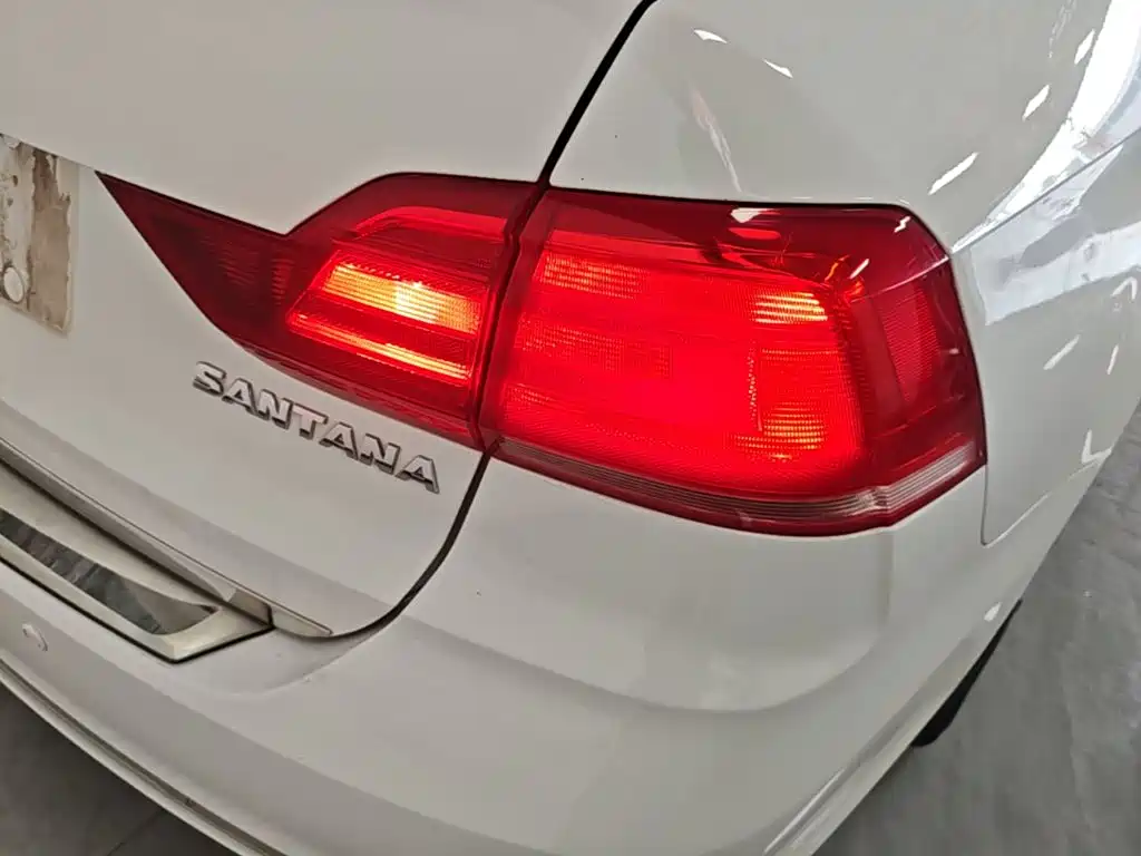 Volkswagen Santana — миниатюра 8
