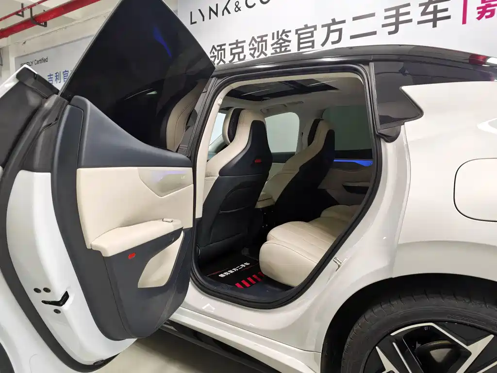 Lynk & Co 07 EM-P — миниатюра 11