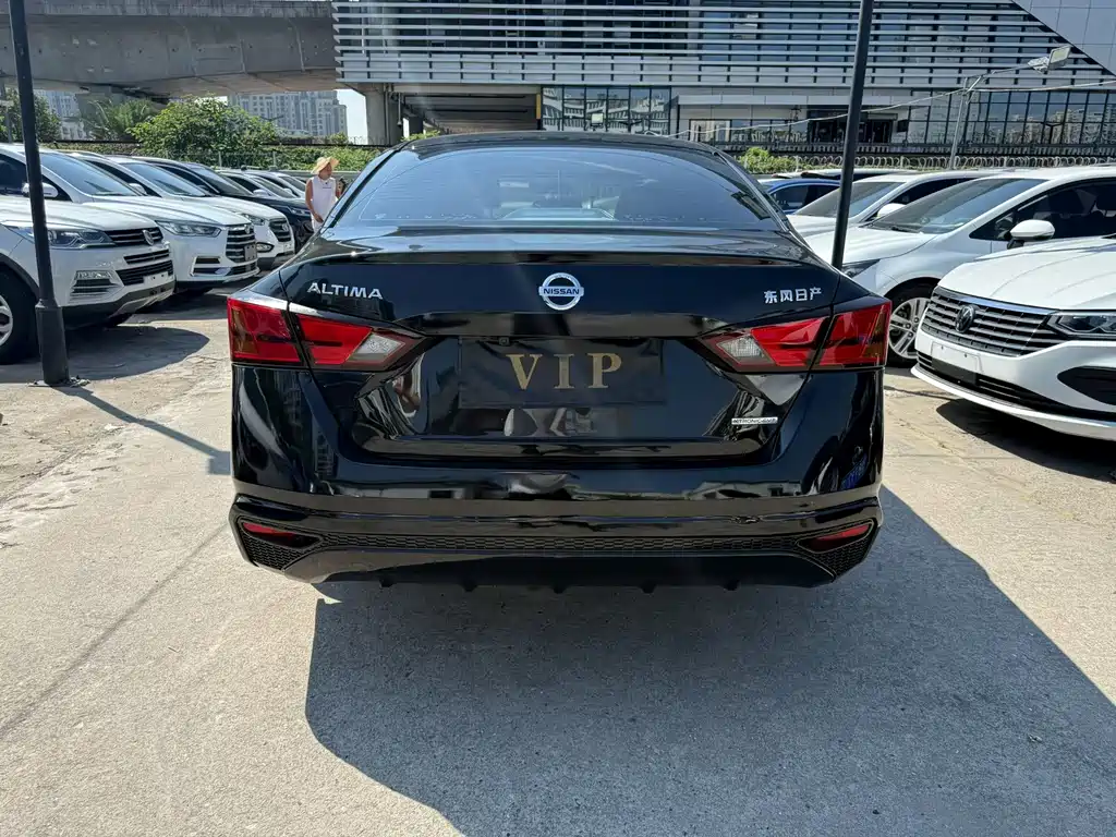 Nissan Teana — миниатюра 7
