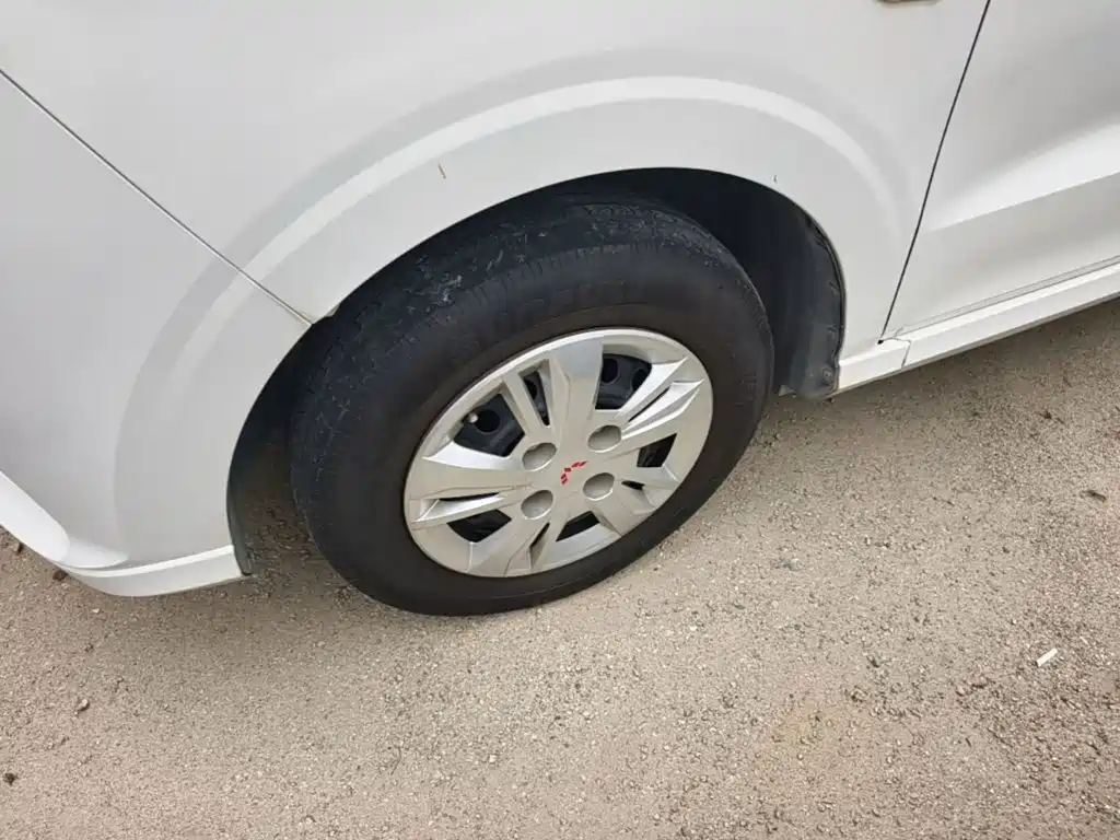 Wuling Hongguang — миниатюра 23