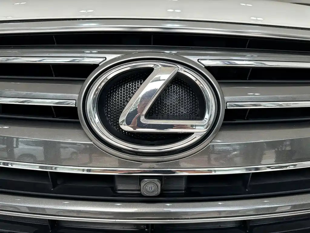 Lexus LX — миниатюра 41