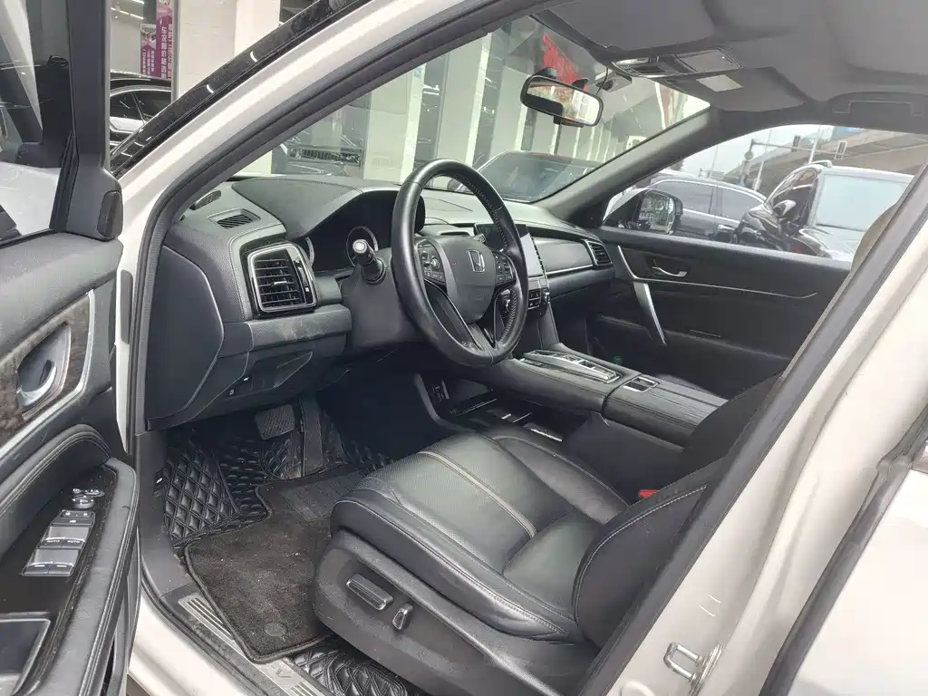 Honda UR-V — миниатюра 2