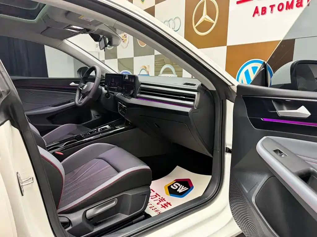 Volkswagen Lamando — миниатюра 10