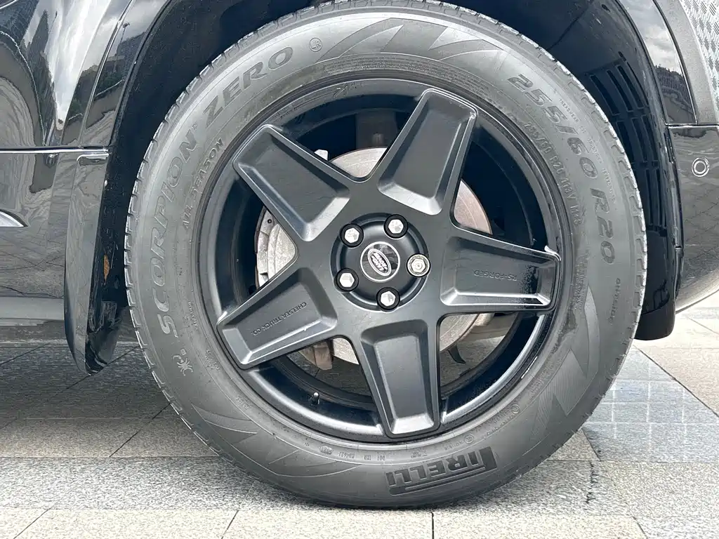 Land Rover Defender — миниатюра 23