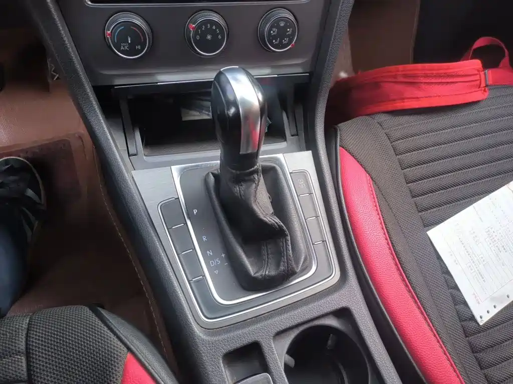 Volkswagen Golf — миниатюра 7