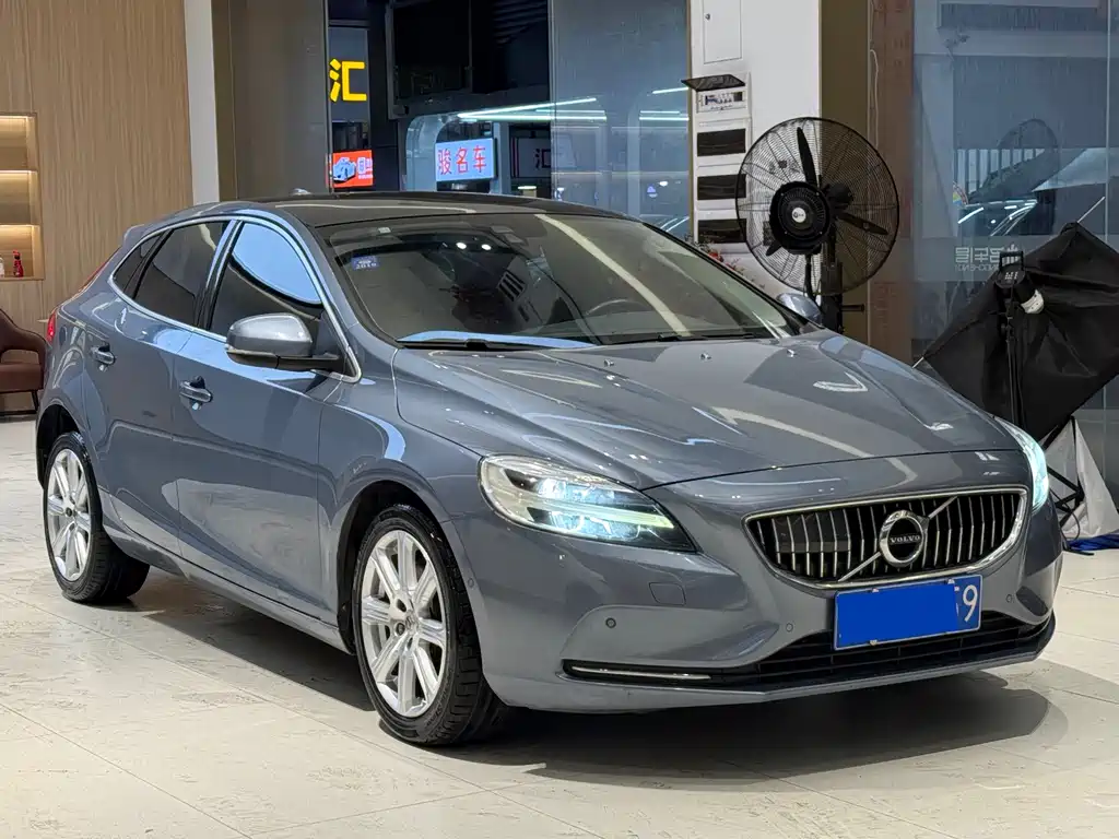Volvo V40 2017 T3