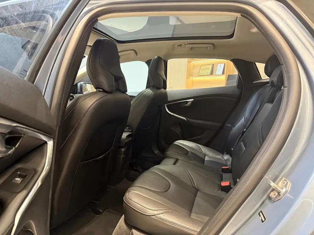 Volvo V40 2017 T3