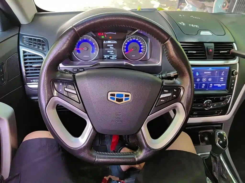 Geely Emgrand — миниатюра 11