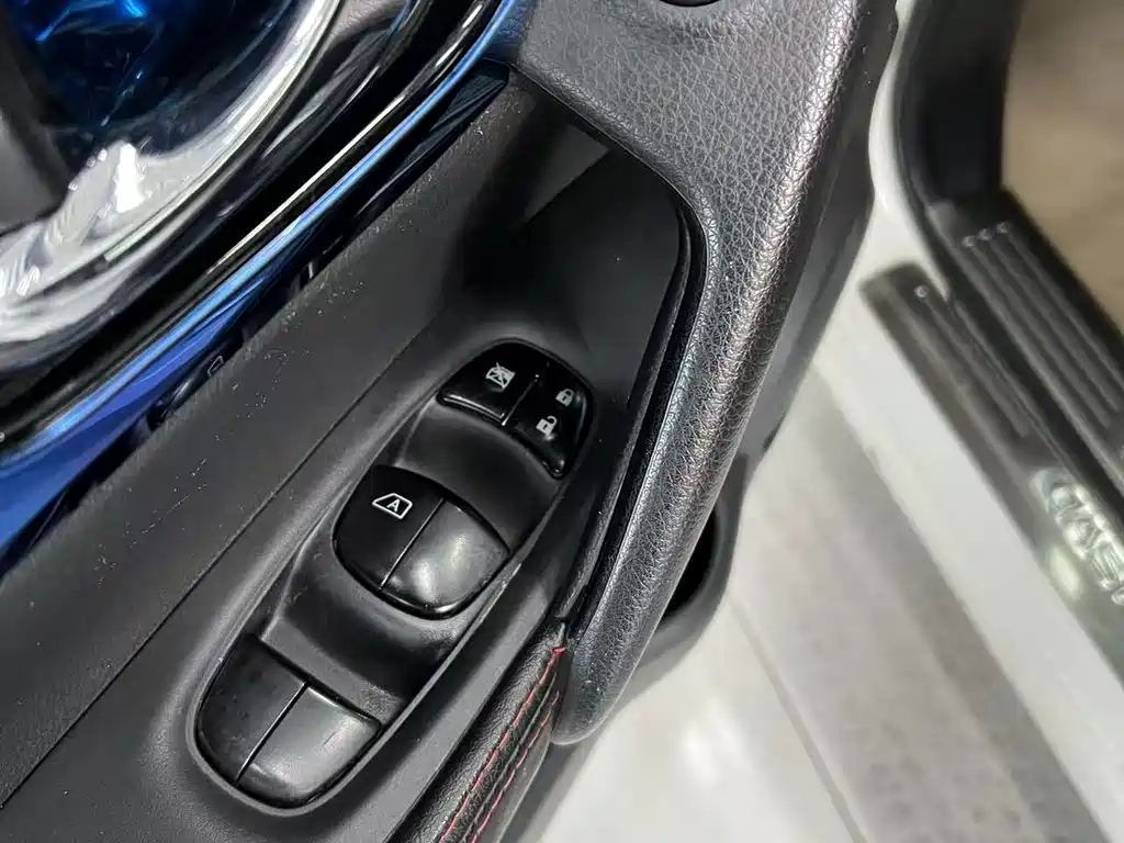 Nissan Qashqai — миниатюра 14