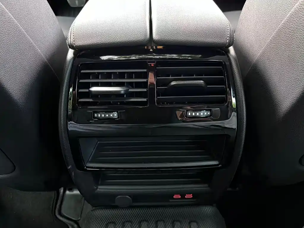 BMW 5 Series (Import) — миниатюра 13