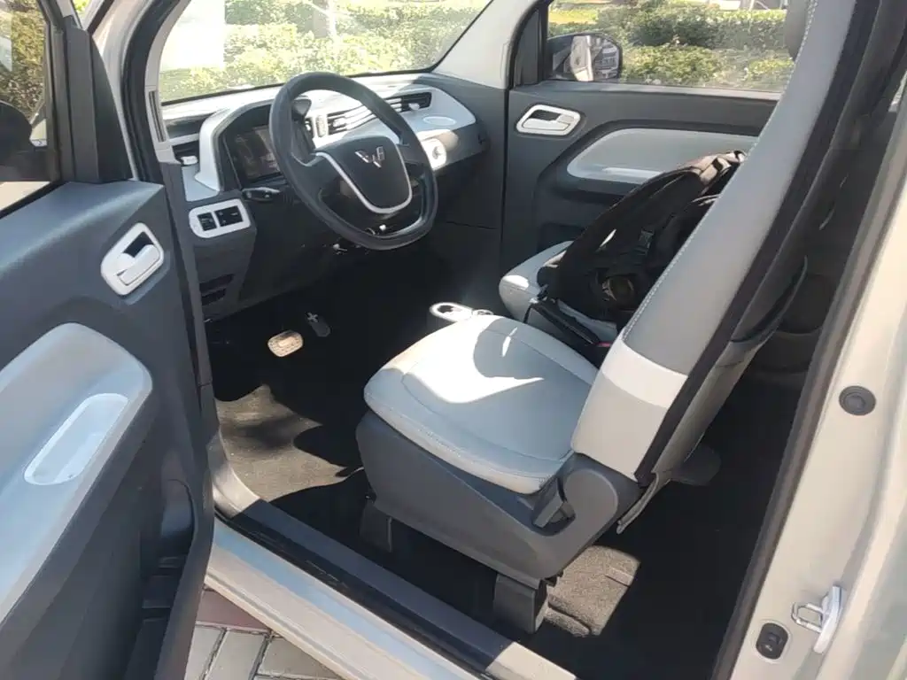 Wuling MINIEV — миниатюра 16