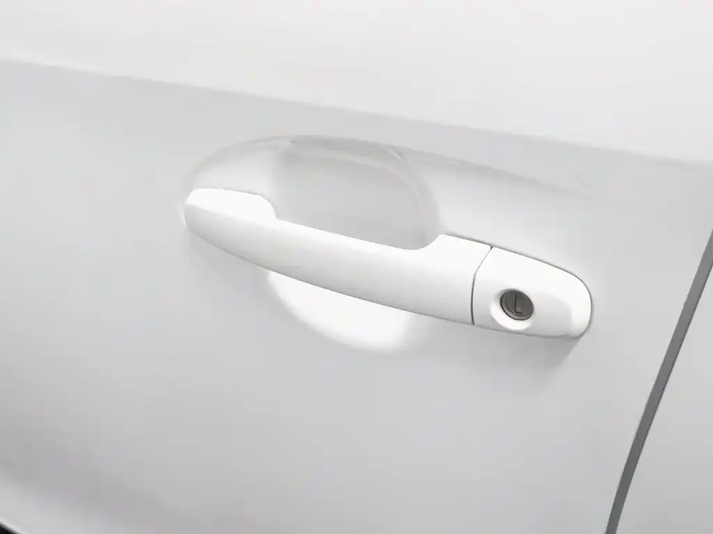 Toyota Yaris L — миниатюра 18