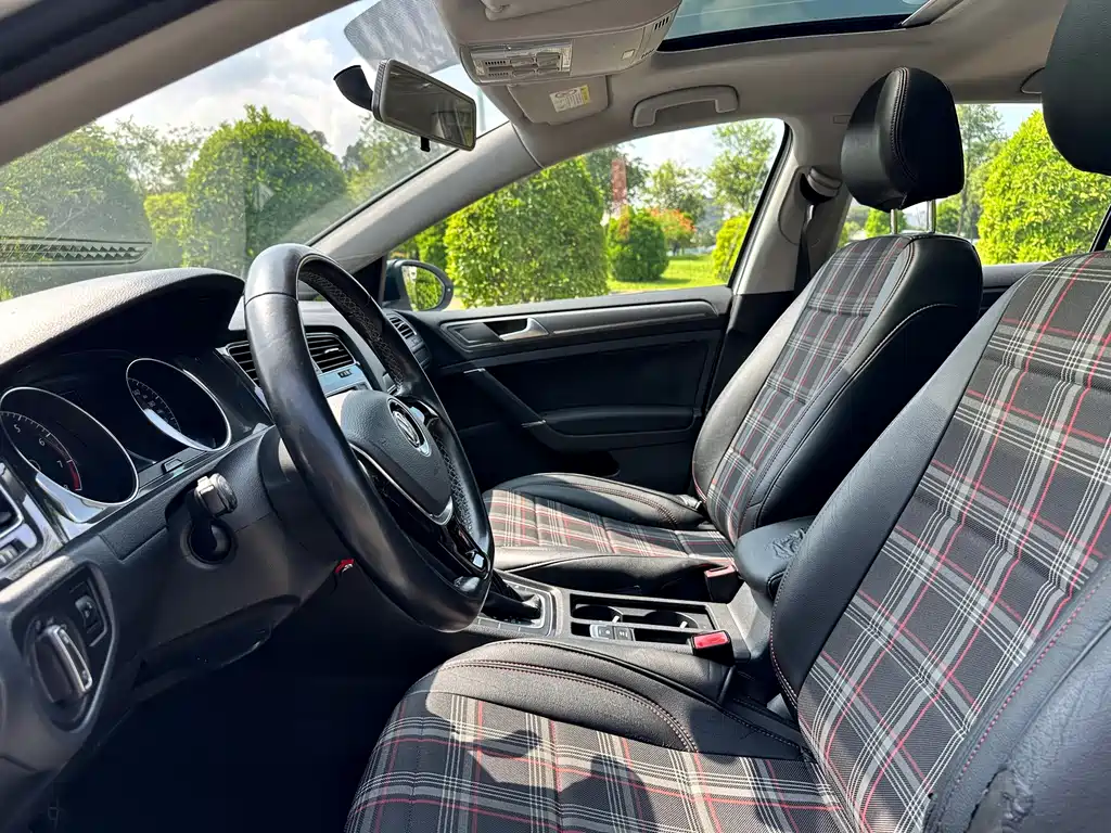 Volkswagen Golf — миниатюра 15