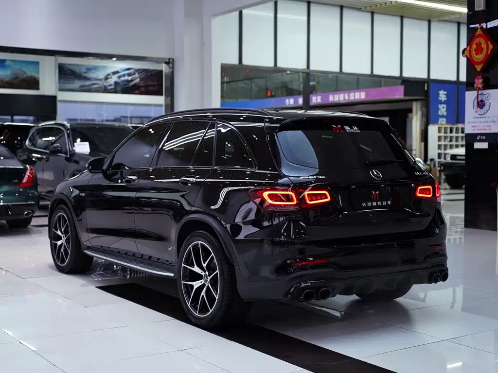 MERCEDES-BENZ GLC AMG