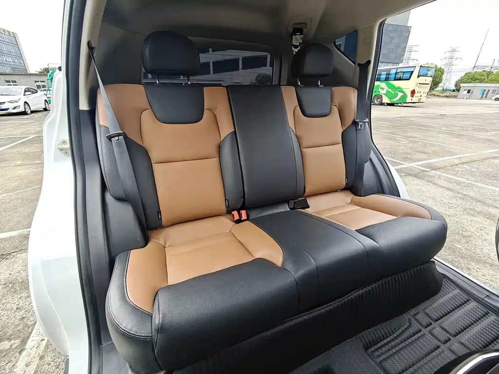 Geely Vision X6 — миниатюра 12